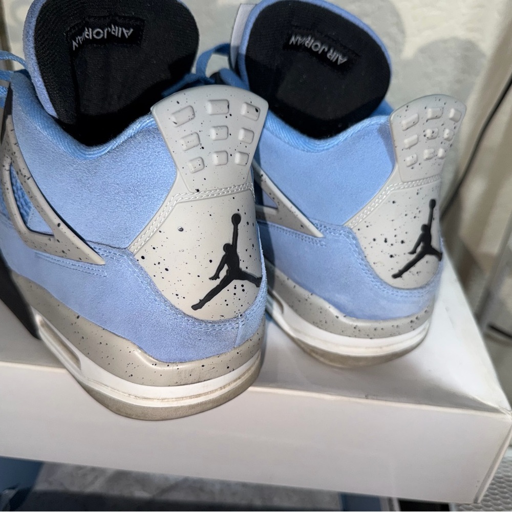 Jordan 4 - Picture 2 of 2